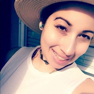 Meet your Posher, Melissa